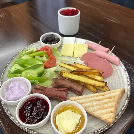 ベッド・アンド・ブレックファスト Wonder Wood