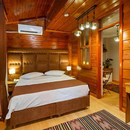 Wonder Wood ベッド・アンド・ブレックファスト イスタンブール