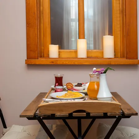 ベッド・アンド・ブレックファスト Wonder Wood