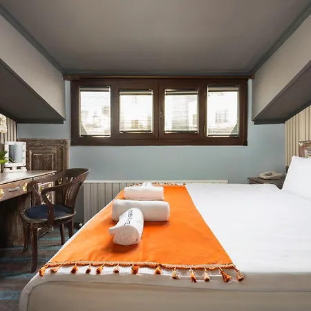 Wonder Wood Bed & Breakfast Istanboel