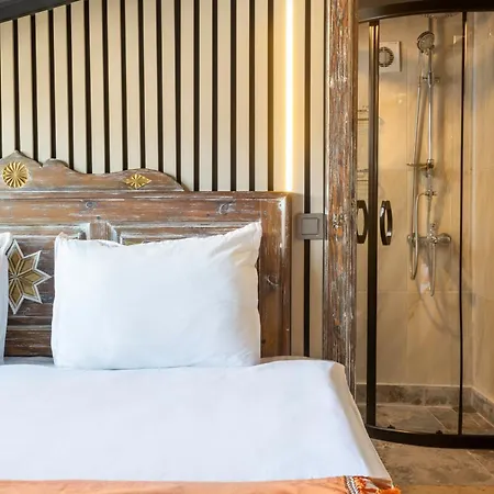 فندق مبيت وإفطار Wonder Wood اسطنبول