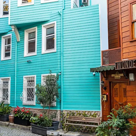 Wonder Wood فندق مبيت وإفطار اسطنبول