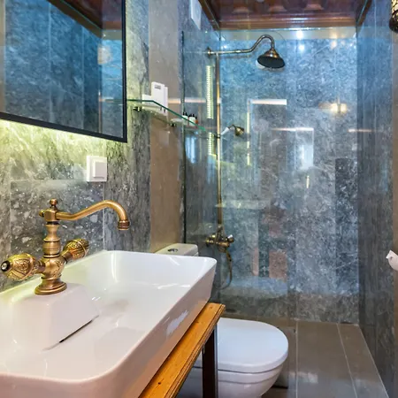 Wonder Wood Bed and breakfast Estambul